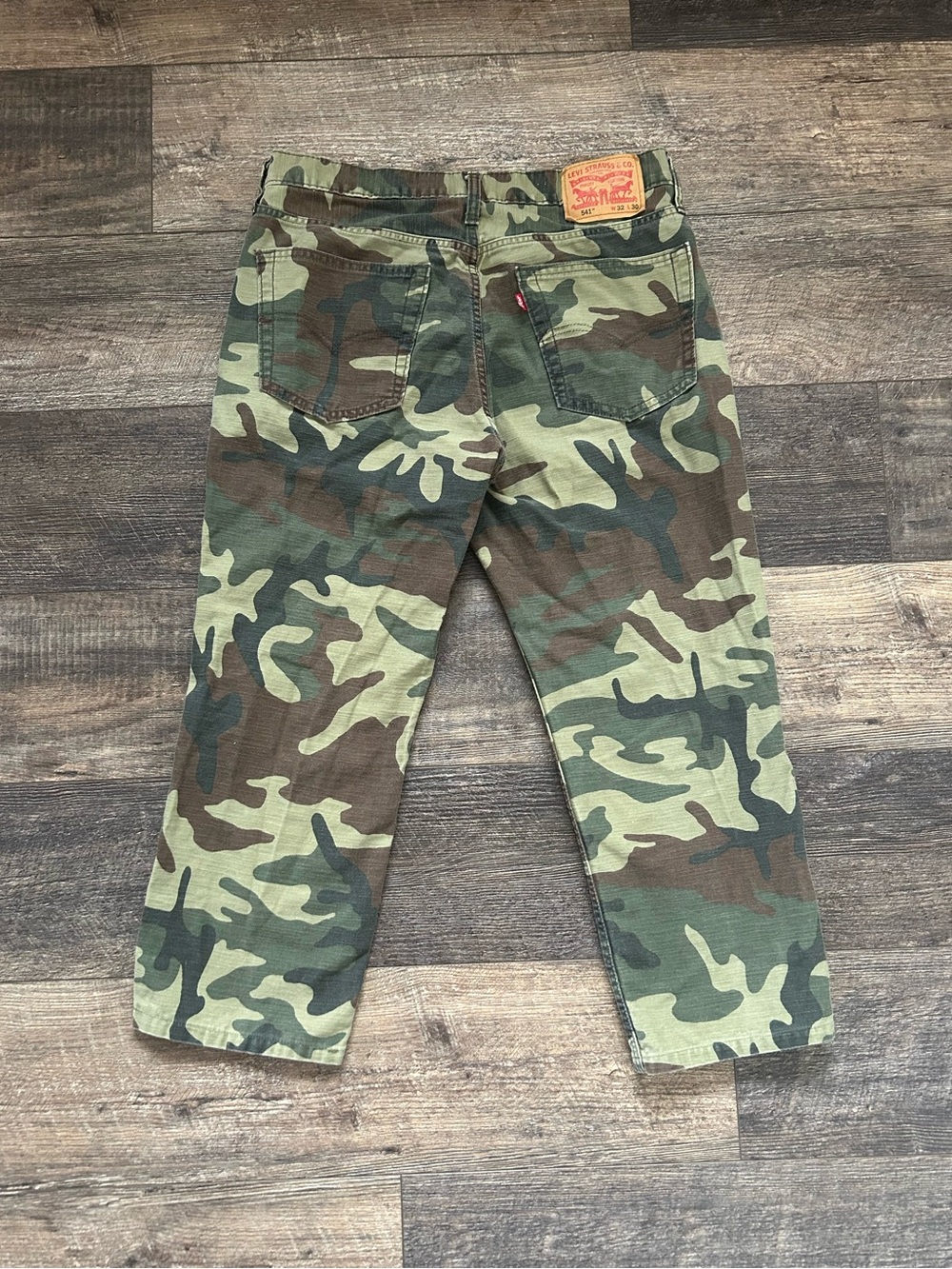 Levi’s 541 Camo Cropped Jeans Men’s 32x30 Cropped / Flood Pants